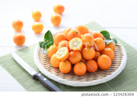 Miyazaki Prefecture kumquats (white background) Miyazaki Prefecture kumquats (white background) 123426309