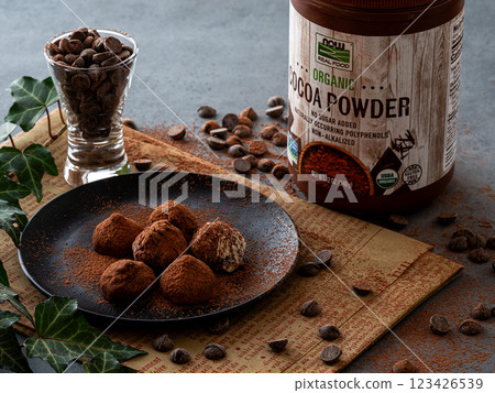 松露巧克力和親吻 松露巧克力和親吻 123426539