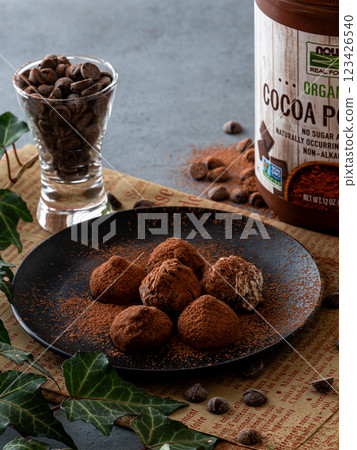 松露巧克力和親吻 123426540