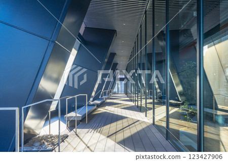 View from the observation deck of Osaka Dojimahama Tower 123427906