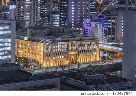 Beautiful night view of Kitahama, Osaka - Sumitomo Mitsui Banking Corporation Osaka Head Office Building 123427944