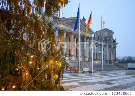 Reichstag building, German federal parliament, Deutscher Bundestag Reichstag building, German federal parliament, Deutscher Bundestag 123428665