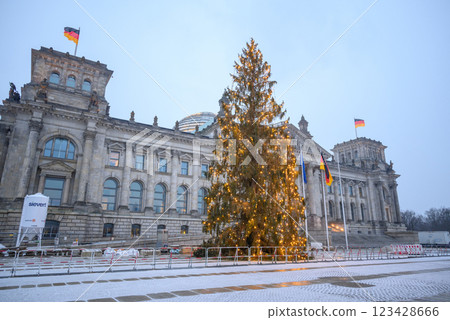 Reichstag building, German federal parliament, Deutscher Bundestag 123428666