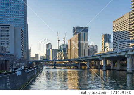 Beautiful scenery of Nakanoshima, Osaka (view from Oebashi Bridge) Beautiful scenery of Nakanoshima, Osaka (view from Oebashi Bridge) 123429188