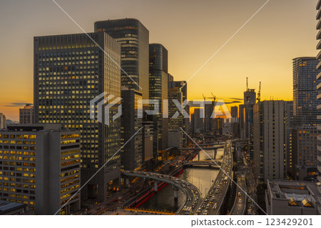 大阪中之島美麗的夜景 123429201