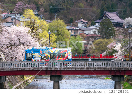 220417 Nakabashi Raft Bridge g067 123429361