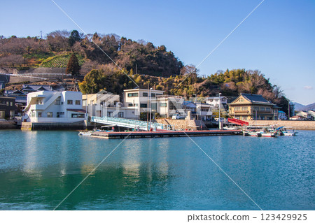 下蒲曲、街道和碼頭 123429925