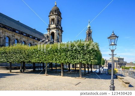 Bruhl's Terrace historic architectural terrace nicknamed "The Balcony of Europe", stretching above river Elbe in Dresden, Germany 123430420