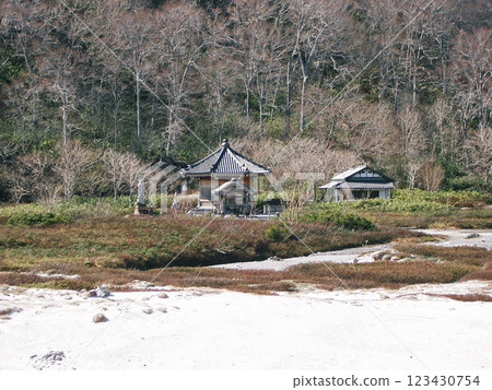 青森縣陸奧恐山八角堂 青森縣陸奧恐山八角堂 123430754