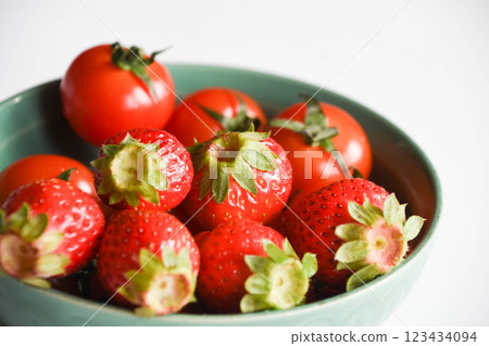 Strawberries and cherry tomatoes Strawberries and cherry tomatoes 123434094