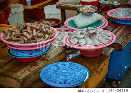 Jagalchi Fish Market the largest seafood market in Busan South Korea 123434589