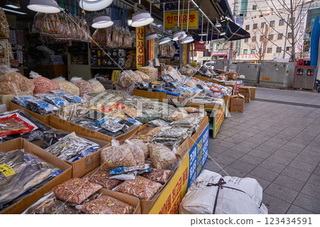 Jagalchi Fish Market the largest seafood market in Busan South Korea 123434591