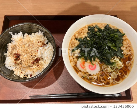 Seaweed soba and rice set - Soba set at a standing soba restaurant 123436000