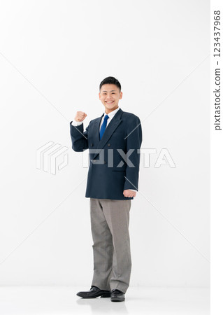 男高中生製服握拳 123437968