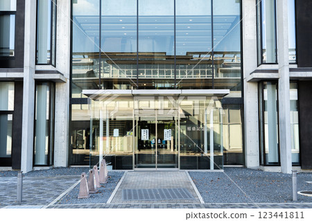 京都市左京區京都府立大學下鴨校區、教養教育聯合設施、稻盛紀念館（北山文化環境區） 123441811