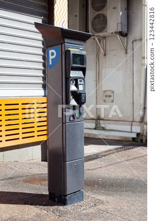 French parking ticket machine 123442816