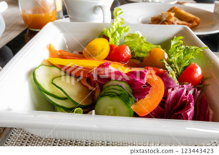 北海道東山二世谷村麗思卡爾頓度假酒店的早餐沙拉 北海道東山二世谷村麗思卡爾頓度假酒店的早餐沙拉 123443423