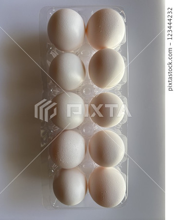 Eggs in a pack Eggs in a pack 123444232