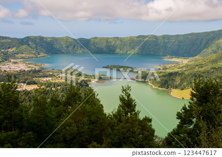Lagoa das Sete Cidades is located on the island of Sao Miguel, Azores and is characterized by the double coloration of its waters, in green and blue 123447617
