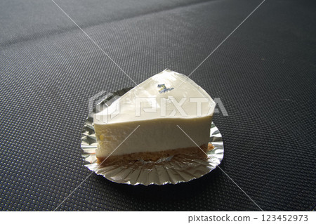 white cheesecake 123452973