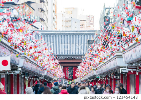 "Tokyo" Kaminarimon Gate seen from Nakamise, Sensoji Temple in Asakusa 123454148