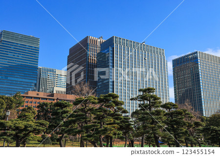 [Chiyoda-ku, Tokyo] Nature and urban landscapes of the Imperial Palace Outer Gardens 123455154