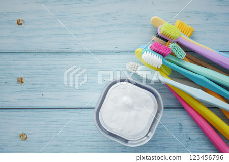 Natural teeth whitening method using baking soda and charcoal Natural teeth whitening method using baking soda and charcoal 123456796