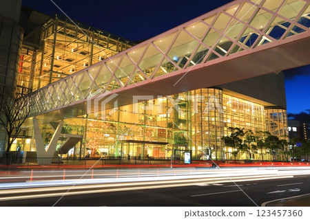 黃昏的大分縣文化中心 黃昏的大分縣文化中心 123457360