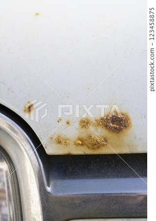 Rust on cars (salt damage caused by snow-melting agents) 123458875