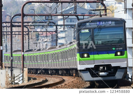Toei Shinjuku Line 10-300 Series 10-630F 123458880