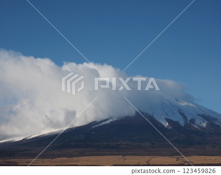 Clear winter sky and Mt.Fuji seen from Lake Yamanaka Clear winter sky and Mt.Fuji seen from Lake Yamanaka 123459826