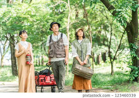Families enjoying camping and glamping at a campsite Families enjoying camping and glamping at a campsite 123460339