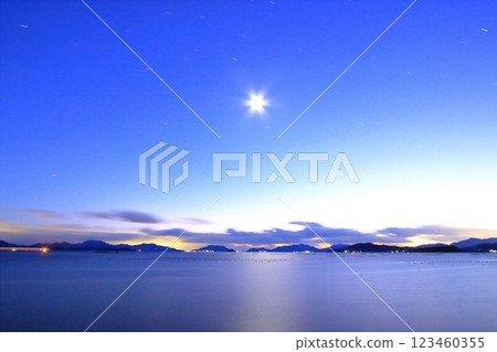 Looking towards Tobishima from Akitsu Town (Higashihiroshima City) at dusk Looking towards Tobishima from Akitsu Town (Higashihiroshima City) at dusk 123460355