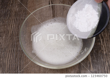 The process of making steamed turnip 123460750