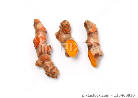 Dry Turmeric powder and turmeric root isolated on white background ,Top view 123460930