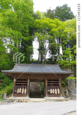Shinshu Matsumoto Temple Hofukuji Temple is a Soto Zen temple whose main image is the Thousand-Armed Kannon from the Kamakura period. 123463819