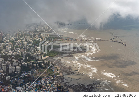 孟買海岸線和城市的鳥瞰圖 123465909