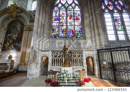 Saint Etienne cathedral, in Beauvais, France Saint Etienne cathedral, in Beauvais, France 123466565