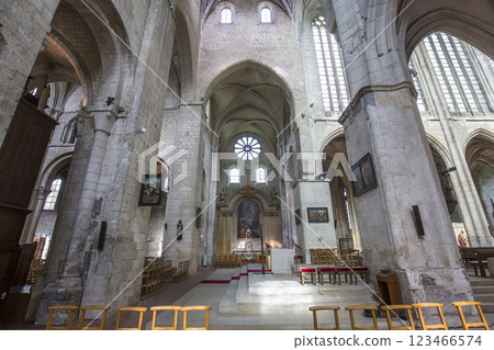 Saint Etienne cathedral, in Beauvais, France 123466574