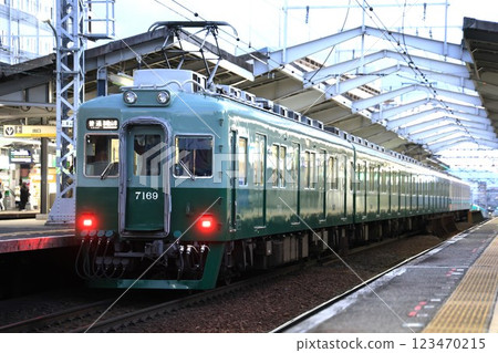 [Nankai] 7100 series ~Restored paint~ (Nankai Main Line: Shin-Imamiya Station) 123470215
