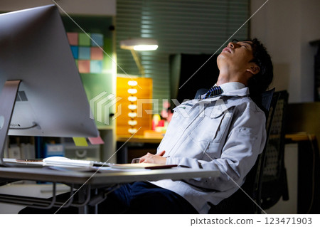 建築商店加班商人 123471903