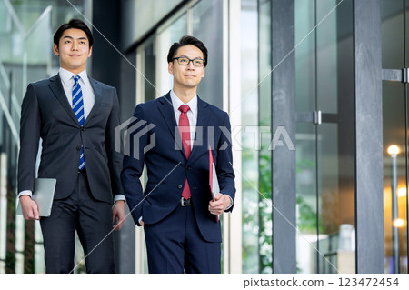 Office businessman 123472454