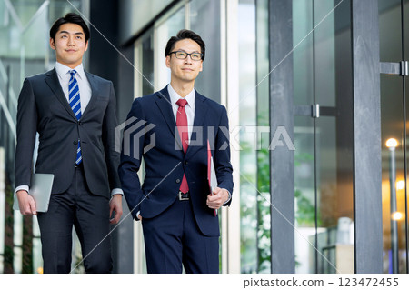 Office businessman 123472455