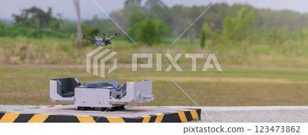 Automatic System Drone Quadcopter with digital camera  123473862