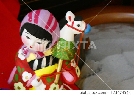 Hanamaki dolls, gorgeously colored in red and blue, are one of the three great clay dolls of the Tohoku region. Hanamaki dolls, gorgeously colored in red and blue, are one of the three great clay dolls of the Tohoku region. 123474544