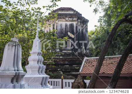 THAILAND RATCHABURI WAT MAHATHAT WORAWIHAN 123474628