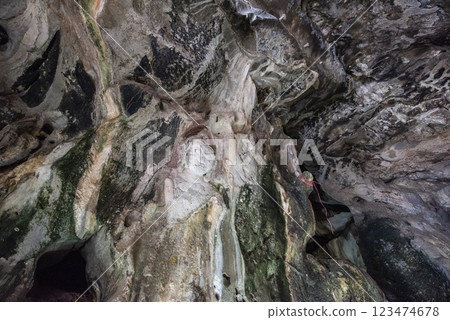 THAILAND RATCHABURI KHAO NGU CAVE 123474678