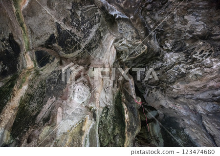 THAILAND RATCHABURI KHAO NGU CAVE THAILAND RATCHABURI KHAO NGU CAVE 123474680