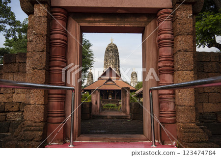 THAILAND RATCHABURI WAT MAHATHAT WORAWIHAN 123474784