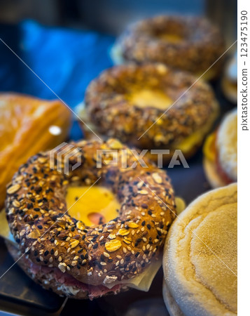 Donuts in the shelf for sale in the coffee shop Donuts in the shelf for sale in the coffee shop 123475190